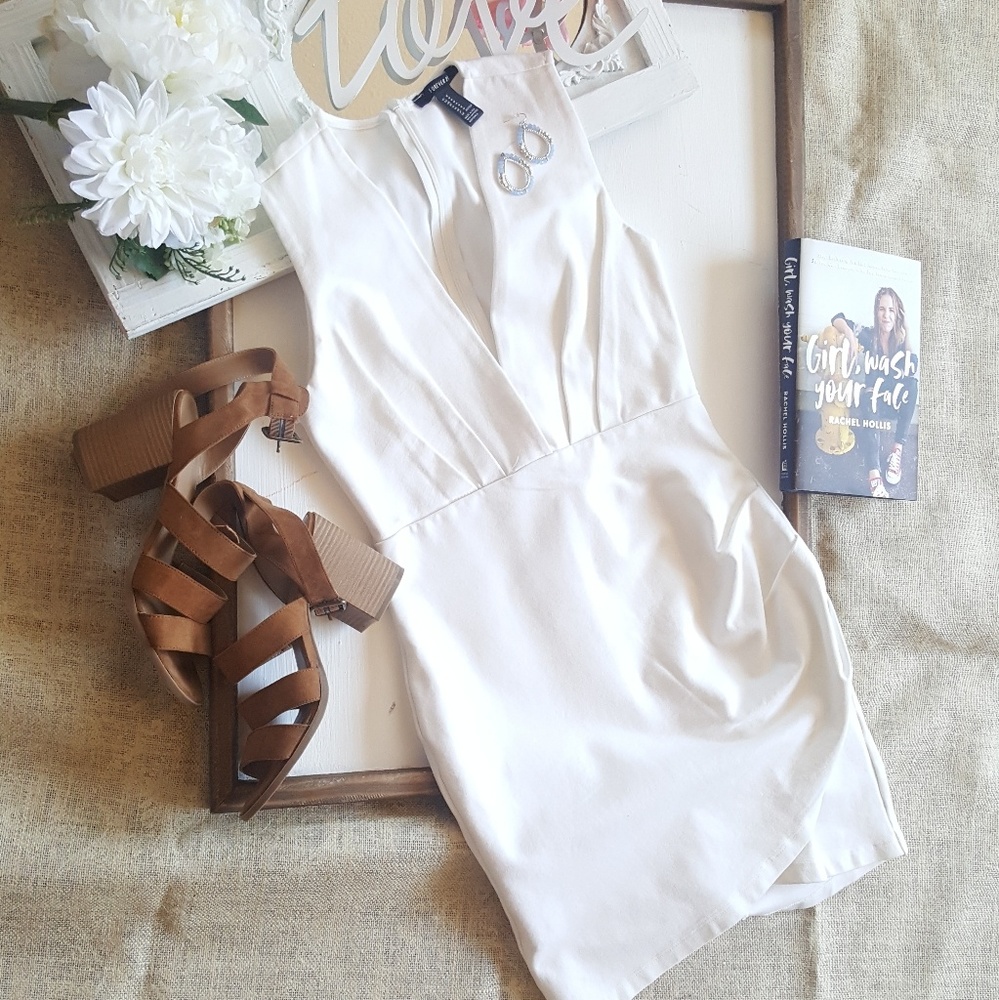 Deep Vneck white dress💐